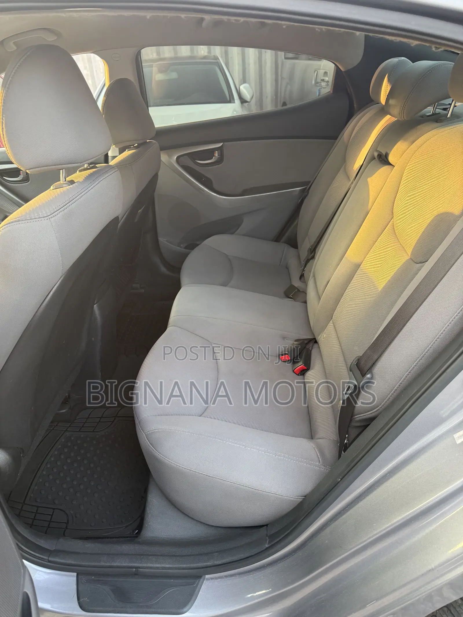 Hyundai Elantra GLS Sedan FWD (1.8L 4cyl 6A) 2013 Gray