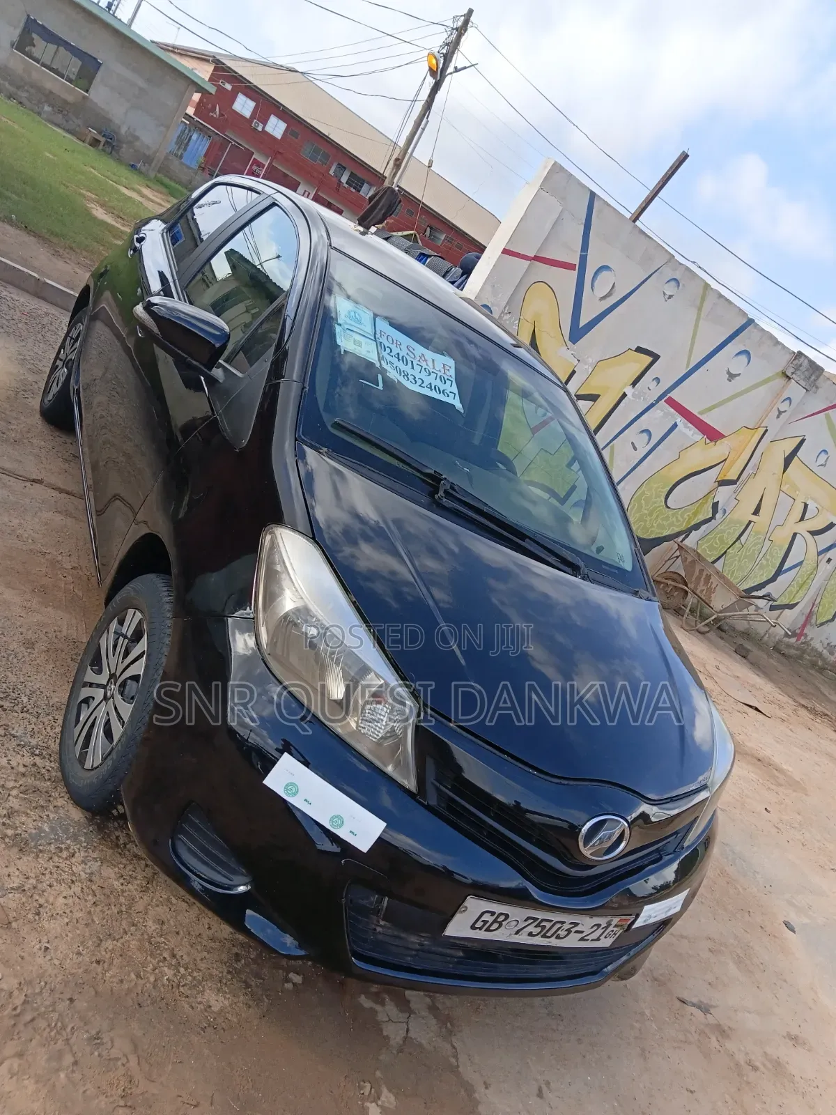 Toyota Vitz 2013 Black