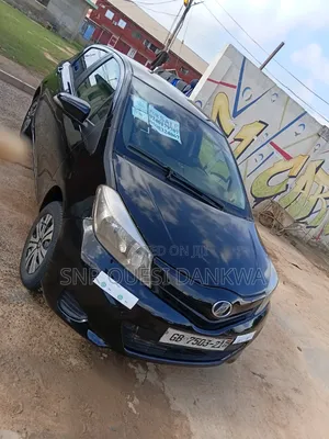 Toyota Vitz 2013 Black