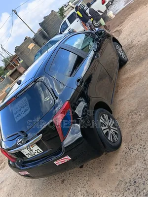 Toyota Vitz 2013 Black