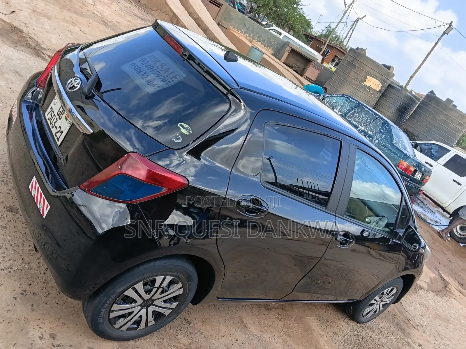 Toyota Vitz 2013 Black