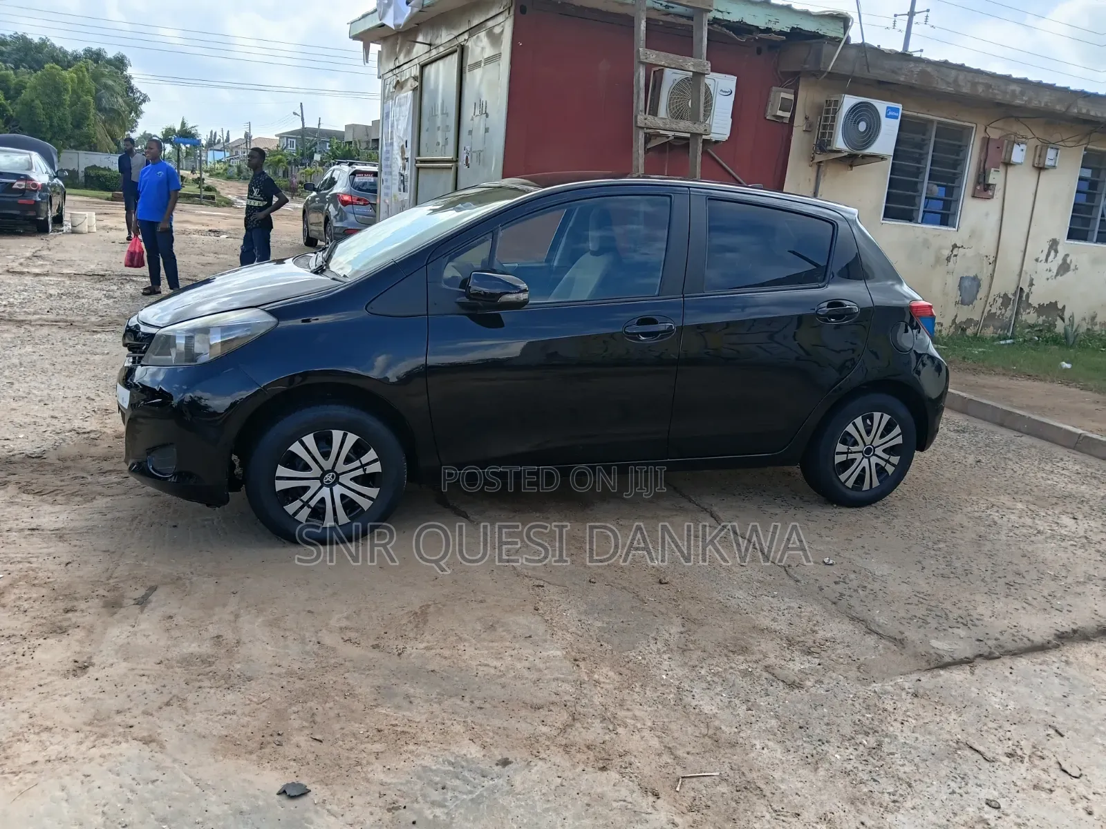 Toyota Vitz 2013 Black