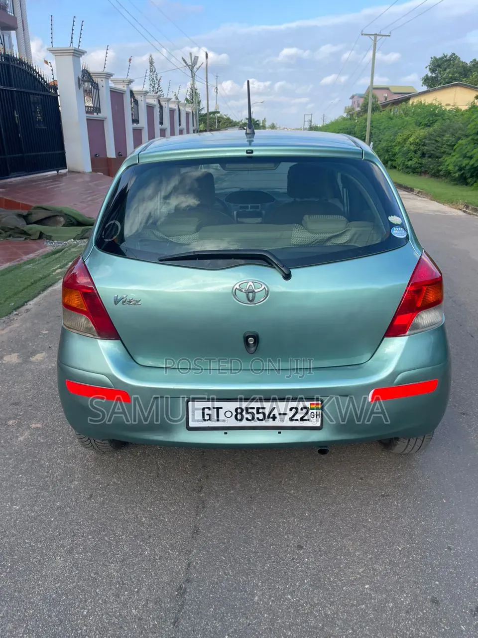 Toyota Vitz 2010 Green