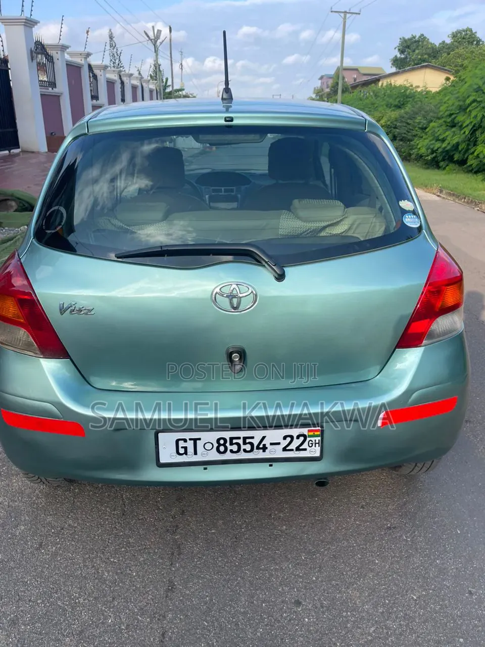 Toyota Vitz 2010 Green