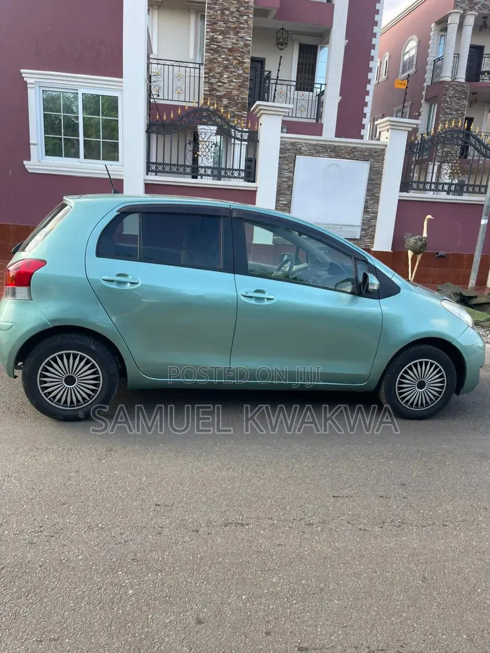 Toyota Vitz 2010 Green