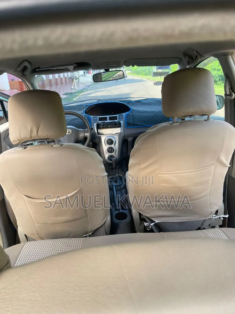Toyota Vitz 2010 Green