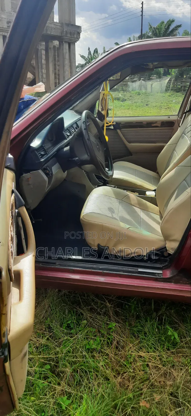 Mercedes-Benz 200E 1993 Red