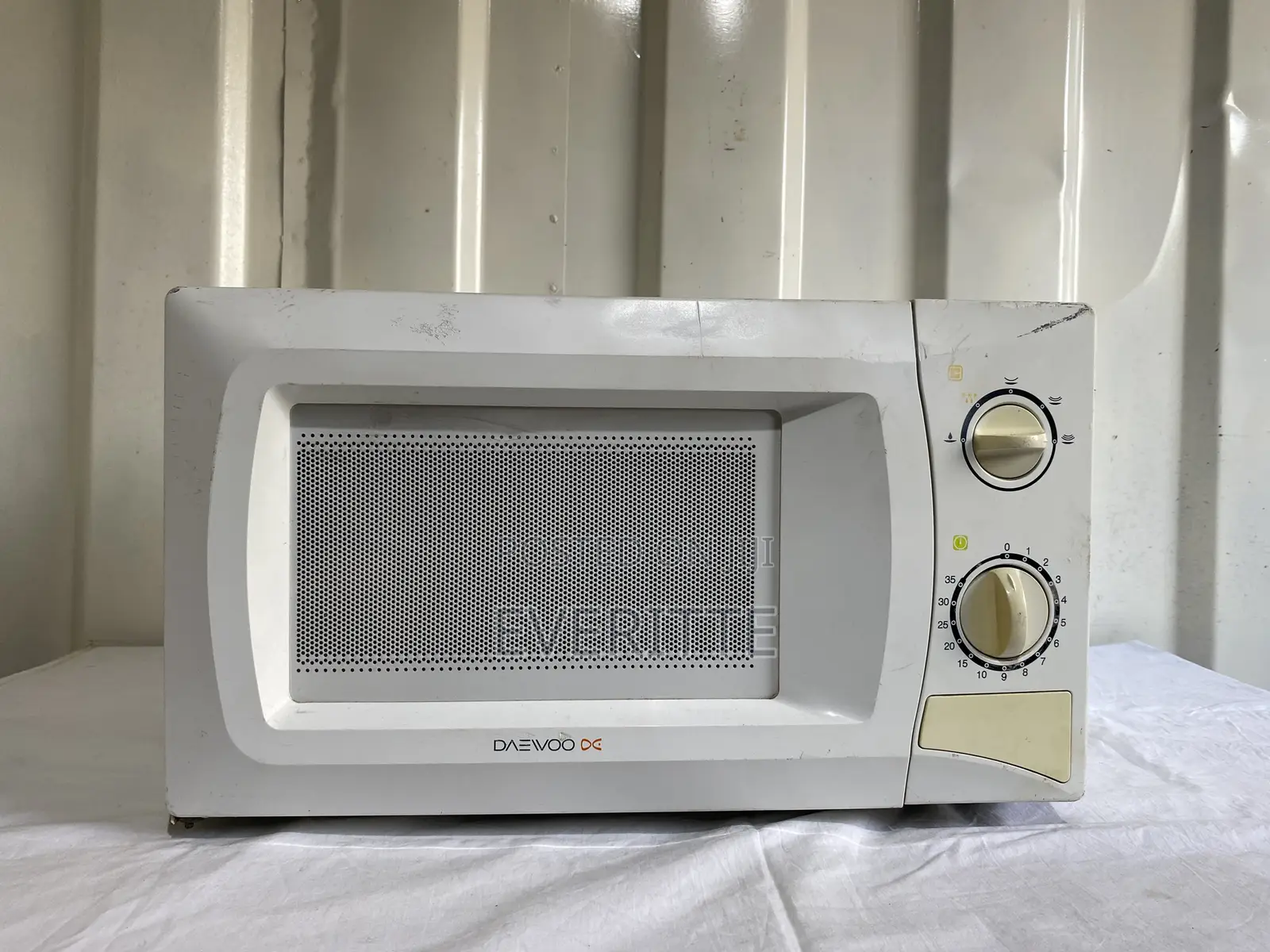 Daewoo Microwave Oven – Fully Working