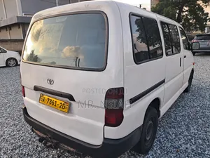 Toyota HiAce 2010 White