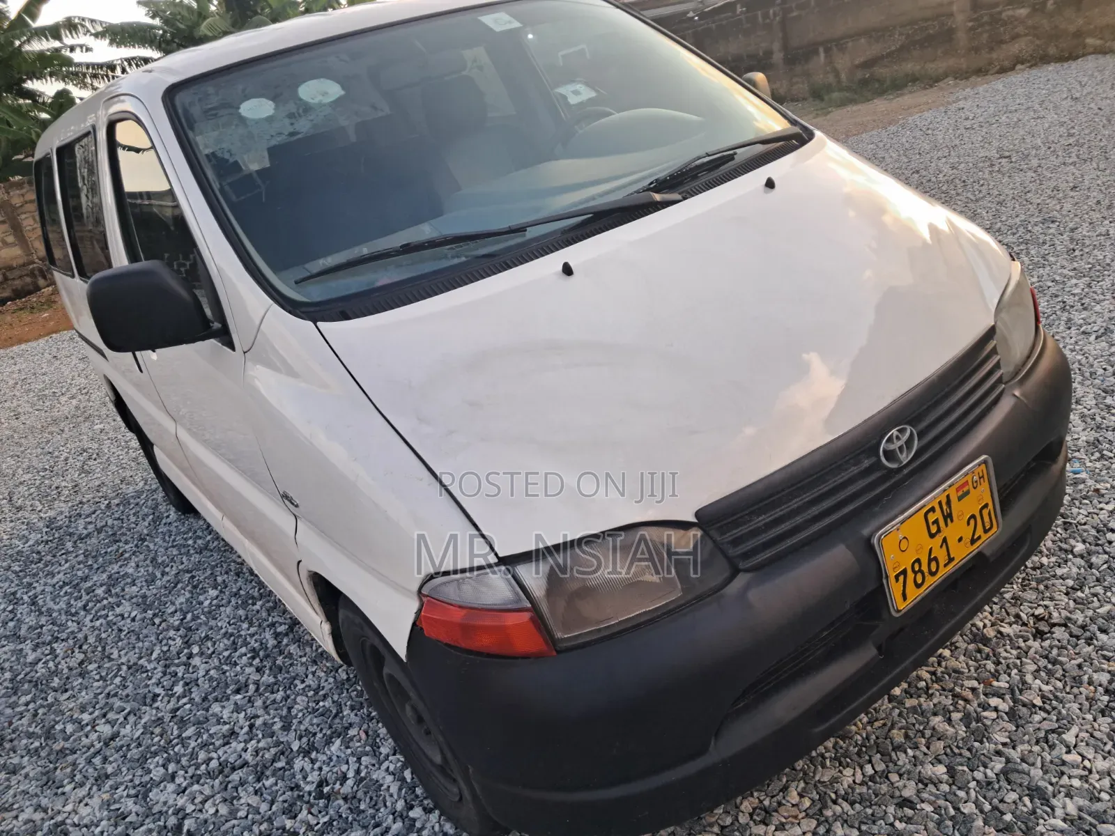 Toyota HiAce 2010 White