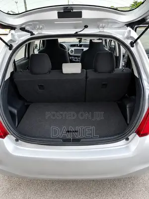 Toyota Vitz 1.3 AWD 5dr 2013 Silver