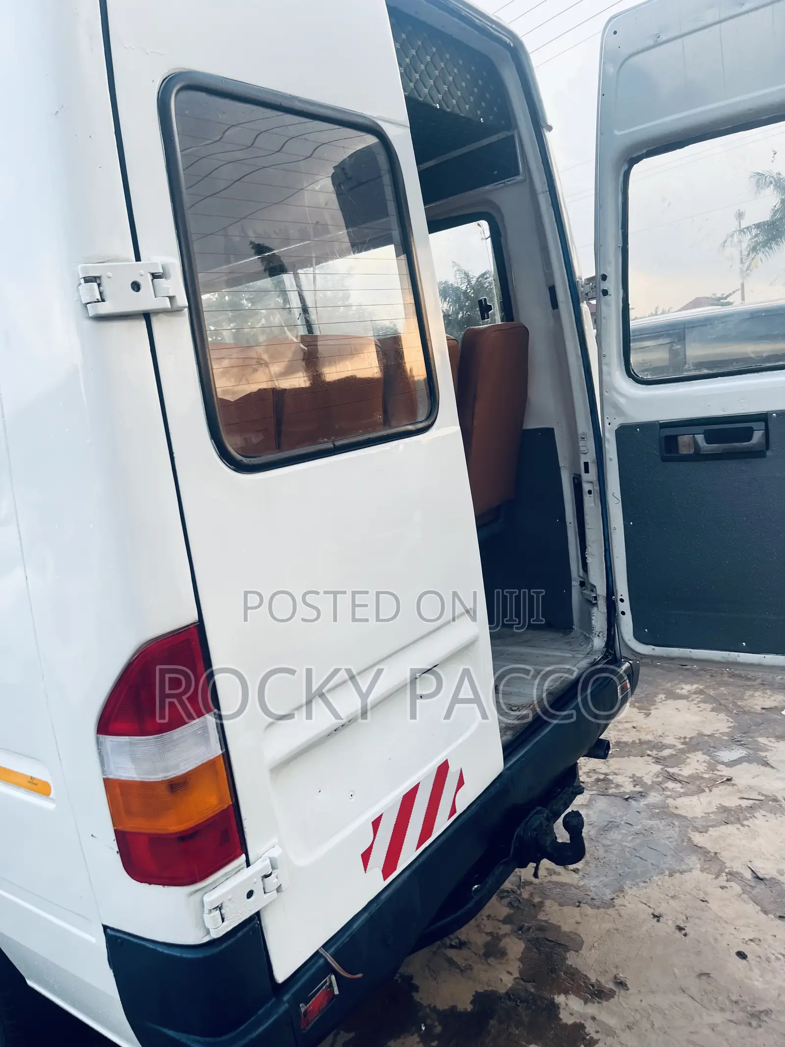 Mercedes-Benz Sprinter 2010 White