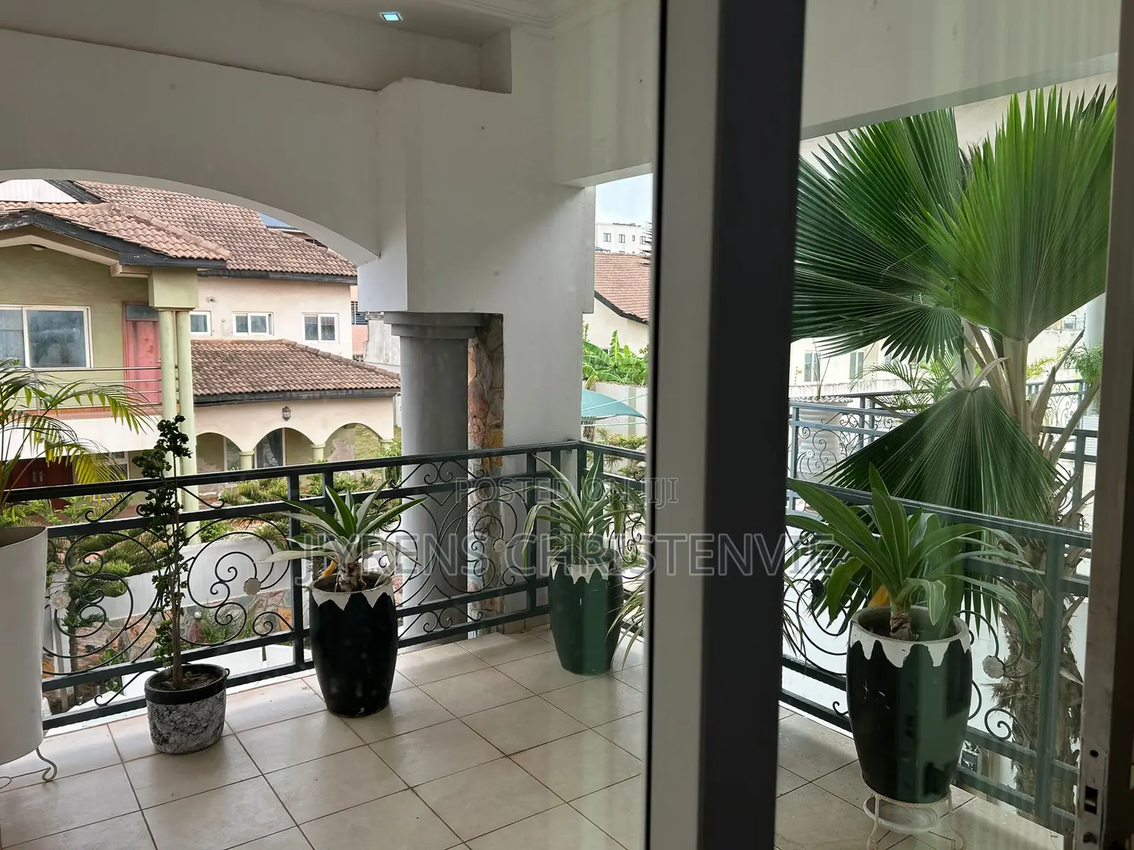 Furnished 6bdrm House in Mayfair Gardens, Airport Residential Area