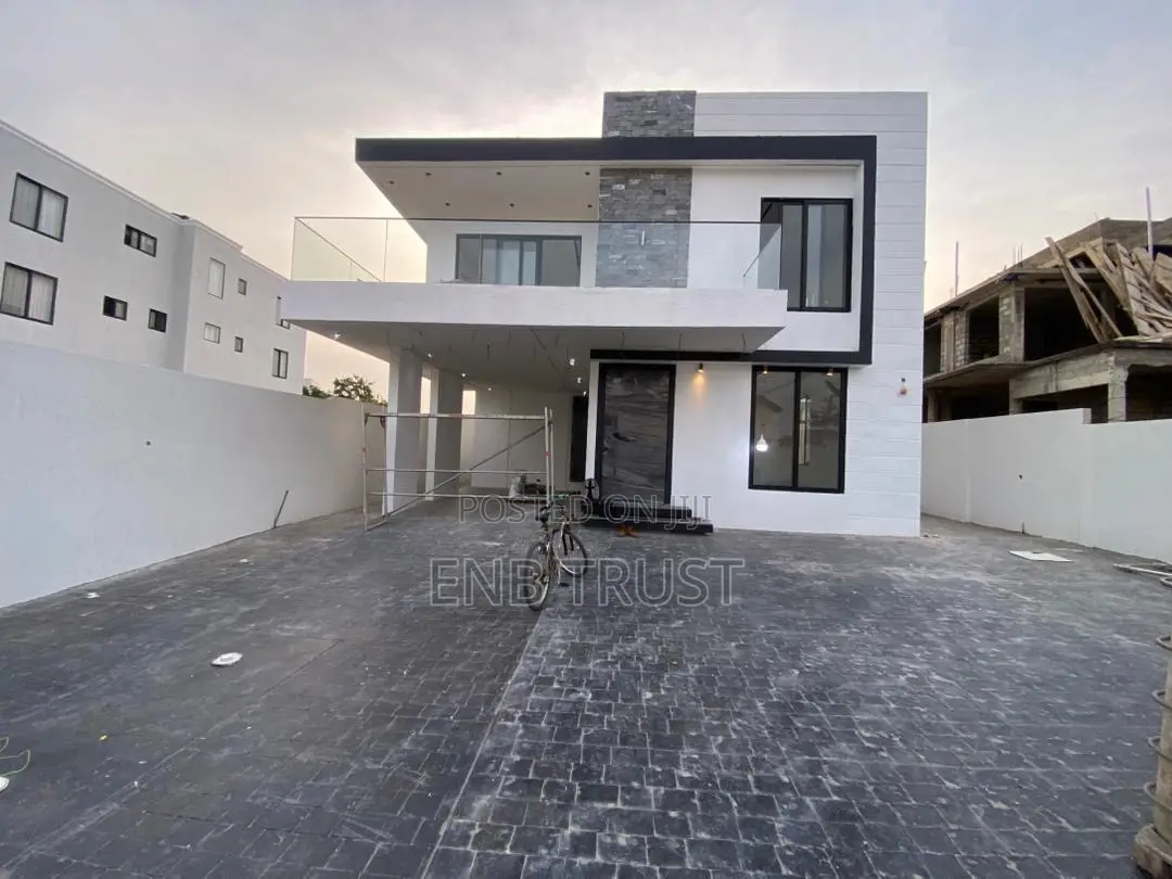 4bdrm Duplex in East Legon, A&C Mall Area for sale