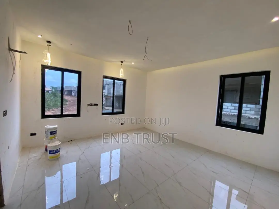 4bdrm Duplex in East Legon, A&C Mall Area for sale
