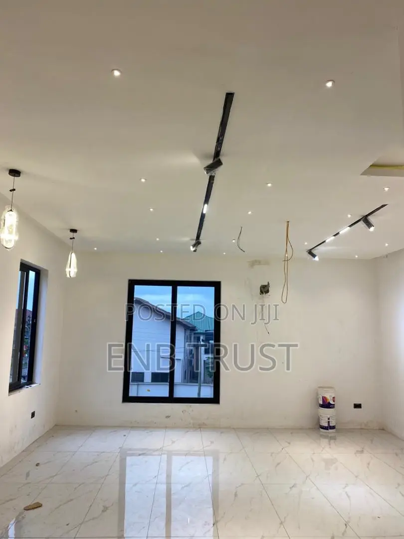 4bdrm Duplex in East Legon, A&C Mall Area for sale