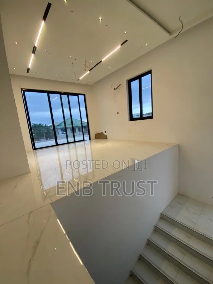 4bdrm Duplex in East Legon, A&C Mall Area for sale