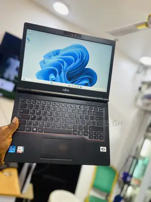 Laptop Fujitsu Lifebook E5411 8GB Intel Core i5 SSD 256GB
