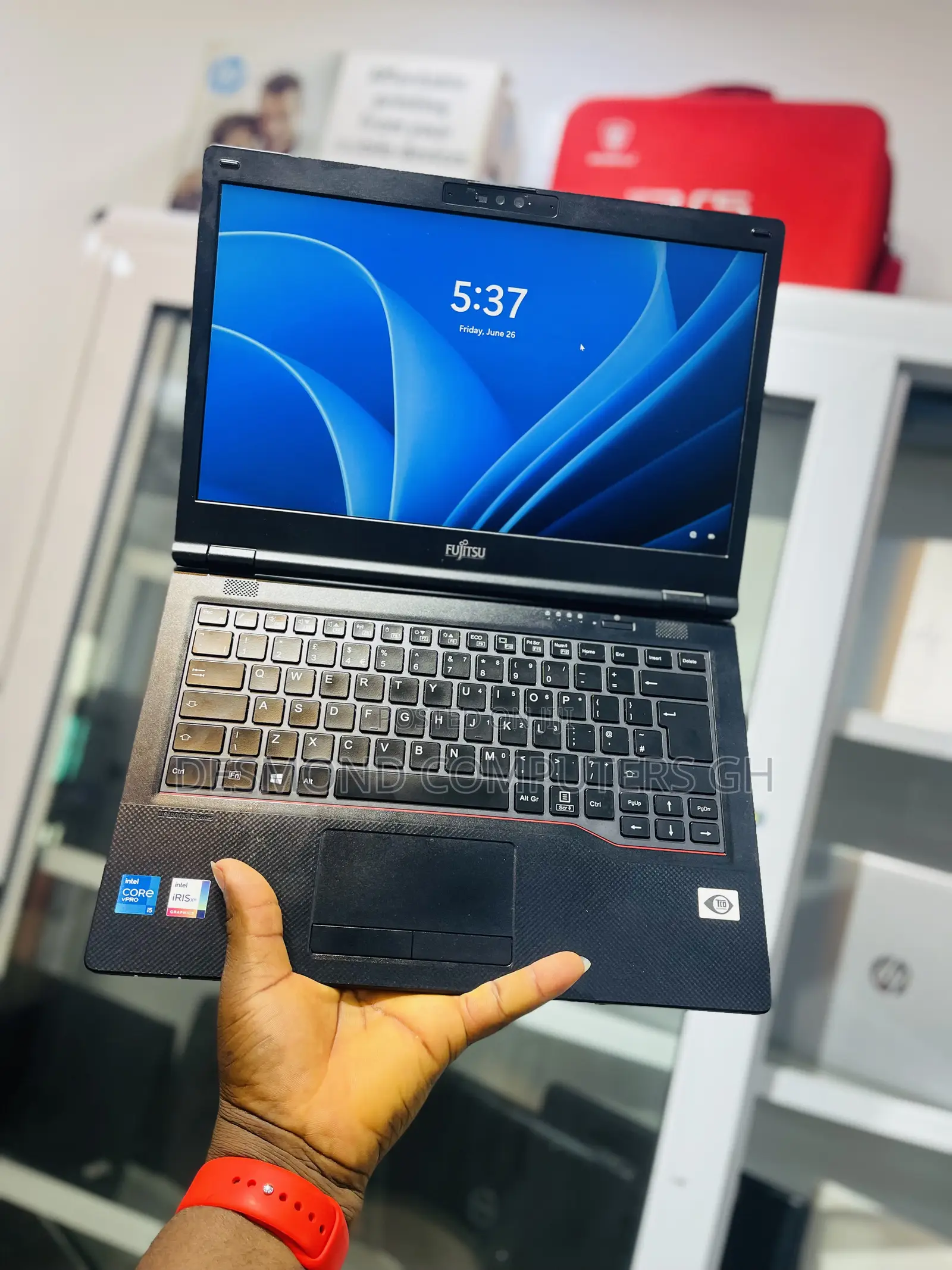 Laptop Fujitsu Lifebook E5411 8GB Intel Core i5 SSD 256GB