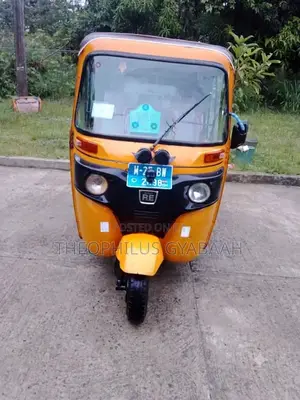 Bajaj RE 2024 Yellow