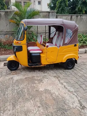 Bajaj RE 2024 Yellow