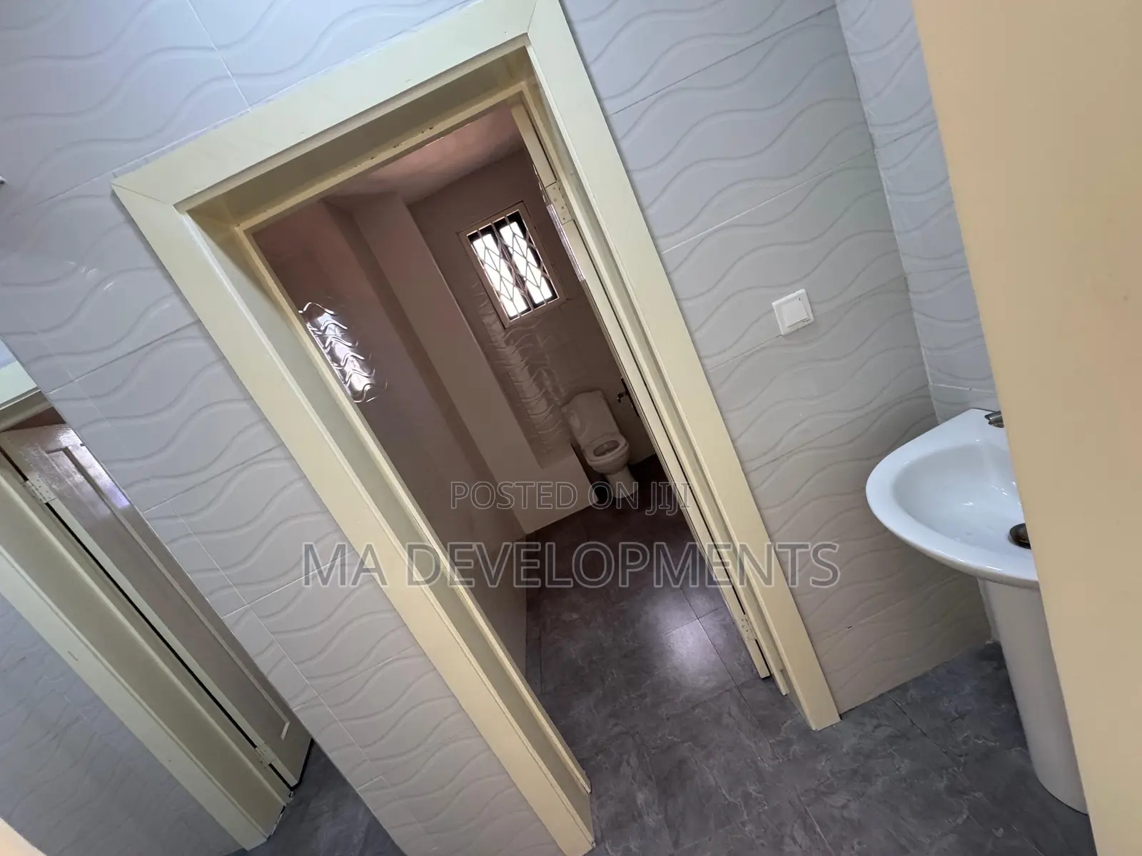 3bdrm Apartment in Madev Realty, Achimota for rent