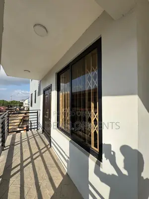 3bdrm Apartment in Madev Realty, Achimota for rent