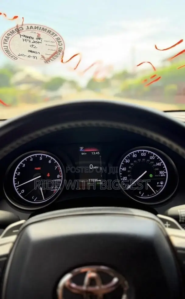 Toyota Camry SE 2022 Gray