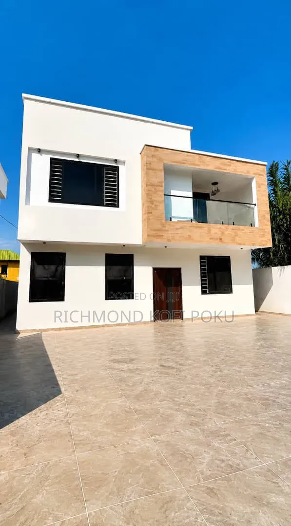 4bdrm House in Kofi'S Realty, Baatsona Total for sale