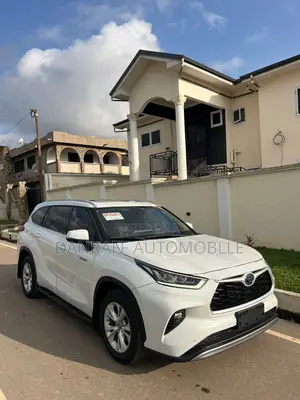 Toyota Highlander XLE FWD 2023 White