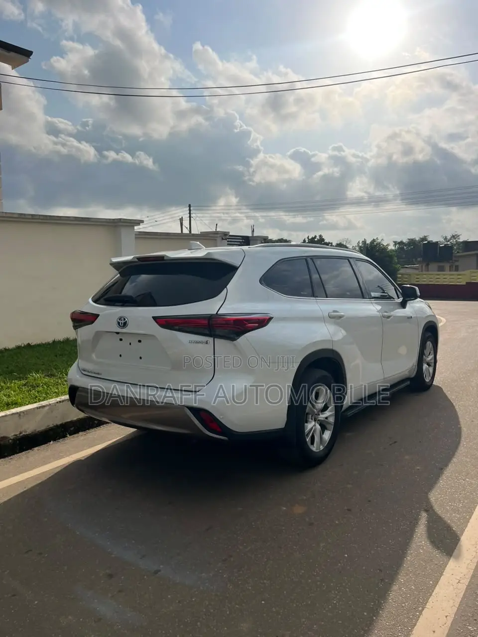 Toyota Highlander XLE FWD 2023 White