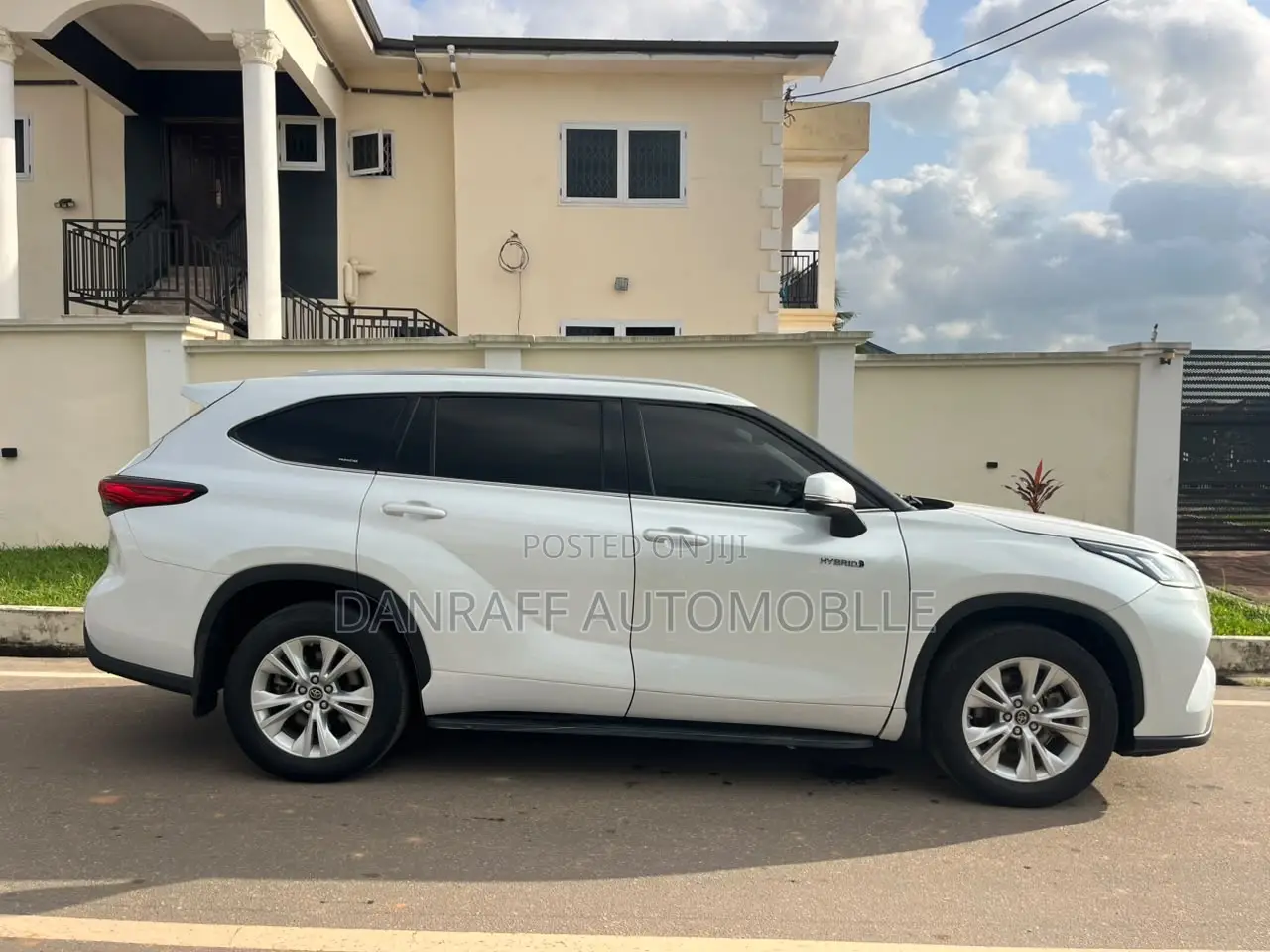 Toyota Highlander XLE FWD 2023 White