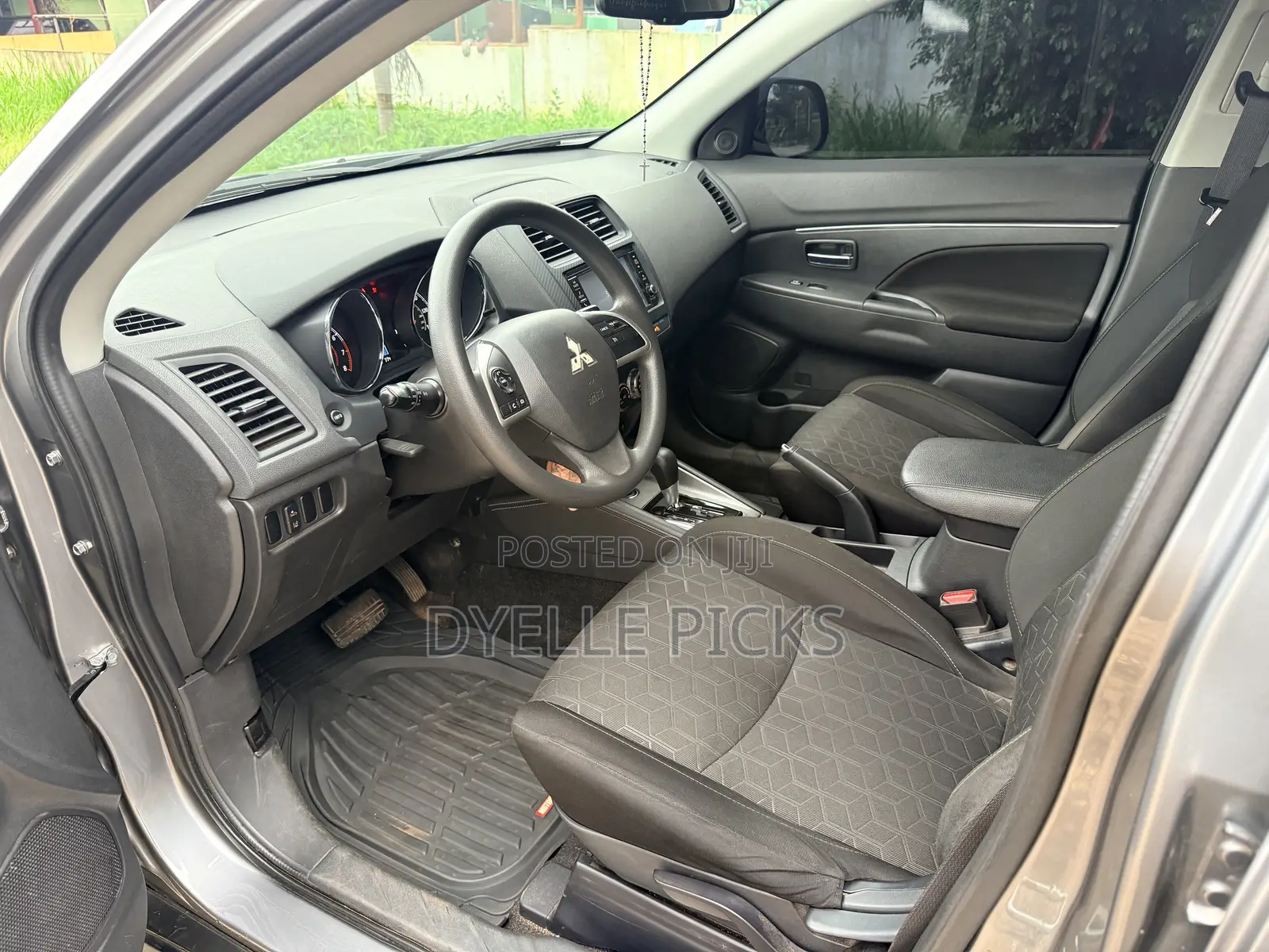Mitsubishi Outlander Sport SE 2022 Gray