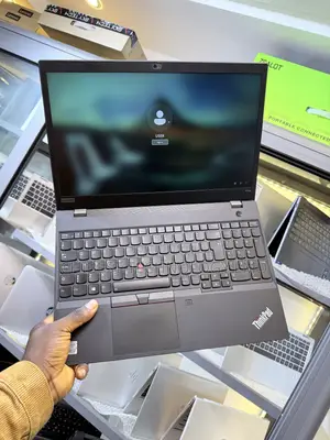 Laptop Lenovo ThinkPad P15s 16GB Intel Core i7 SSD 512GB