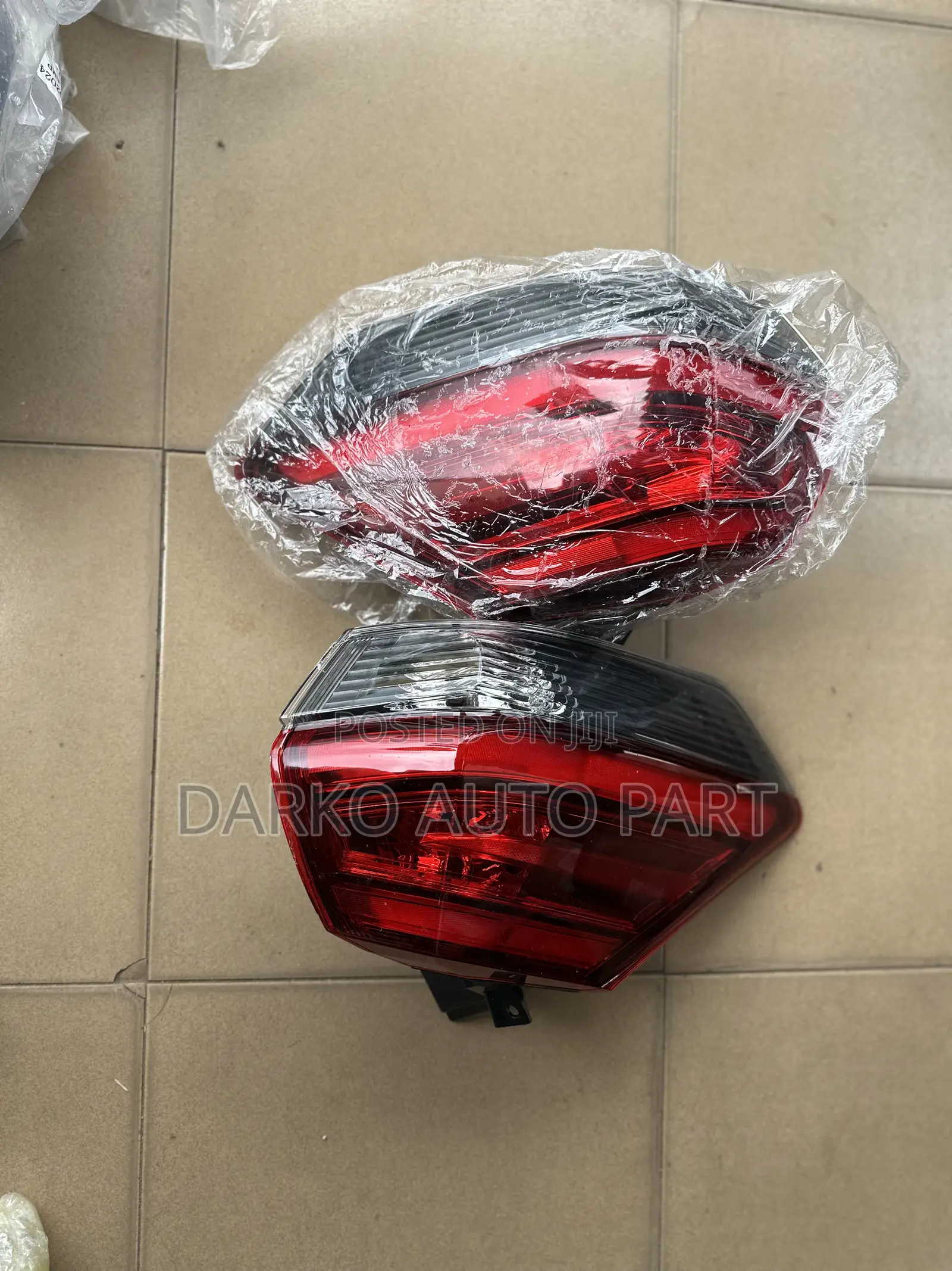 Nissan Rogue 2017-2018 Taillight Pair Available