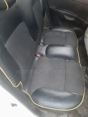 Toyota Vitz 1.5 FWD 5dr 2012 Silver