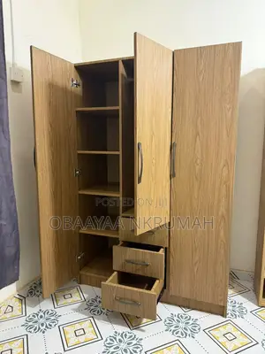 Wardrobe in Wood Grain