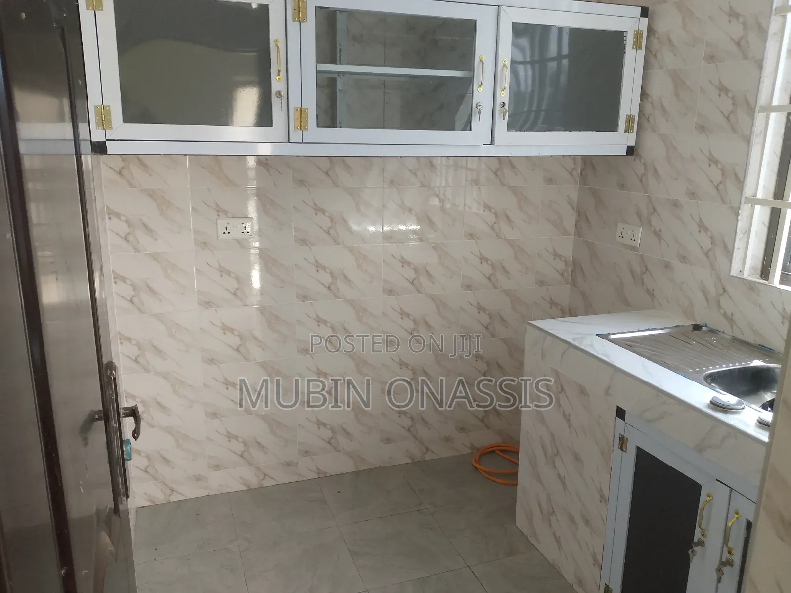1bdrm Apartment in Items Property, Barrier for rent