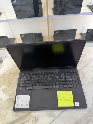 Laptop Dell Inspiron 15 3000 8GB Intel Core i5 SSD 256GB