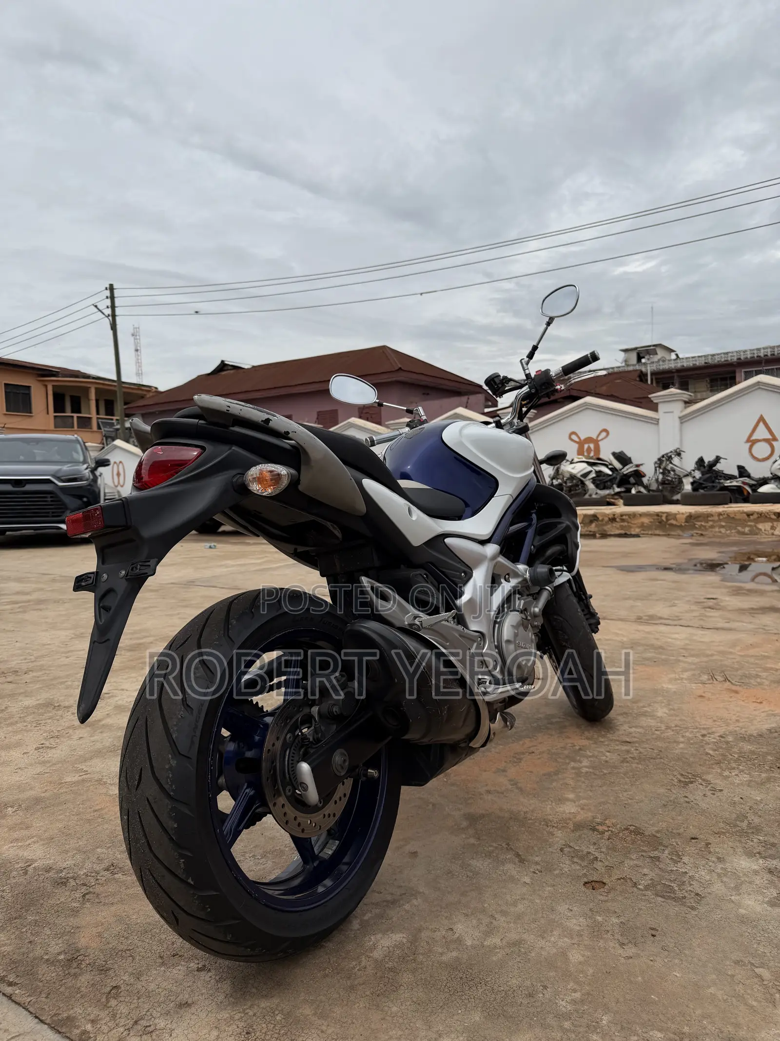 Suzuki SFV650 2015 White