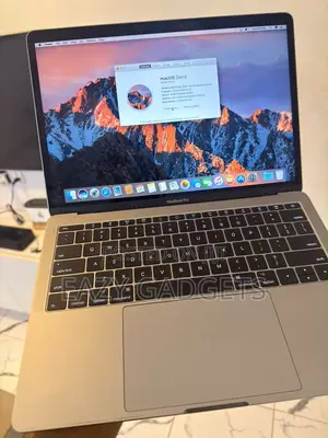 Laptop Apple MacBook Pro 2017 8GB Intel Core i5 SSD 128GB