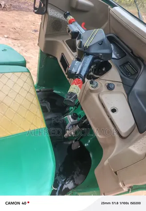Bajaj RE 2025 Green