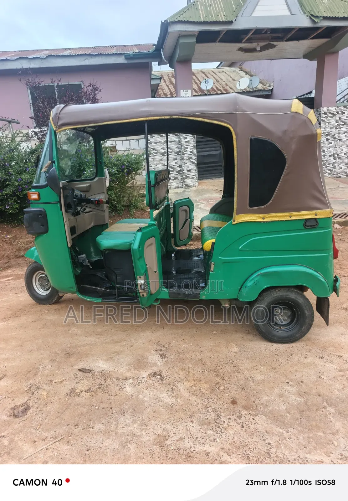 Bajaj RE 2025 Green
