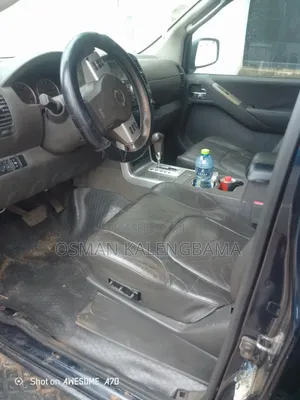 Nissan Pathfinder 2006 Blue