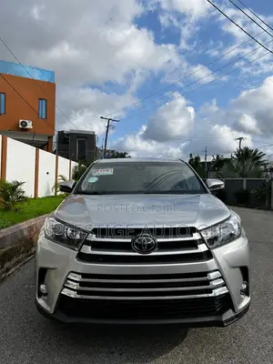 Toyota Highlander 2019 Silver