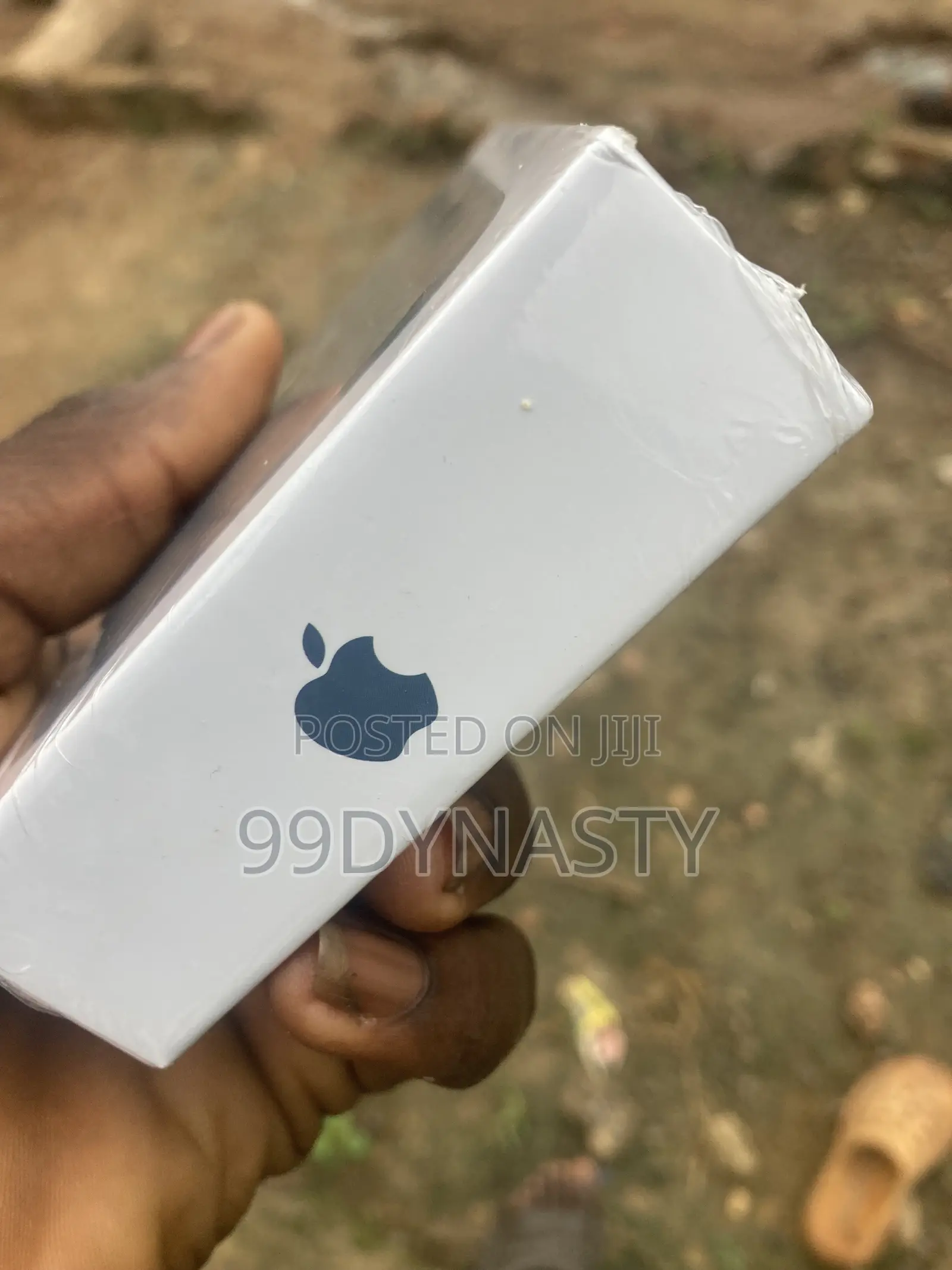 New Apple iPhone 13 128 GB Blue