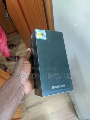 New Samsung Galaxy S20 Ultra 5G 128 GB Gray