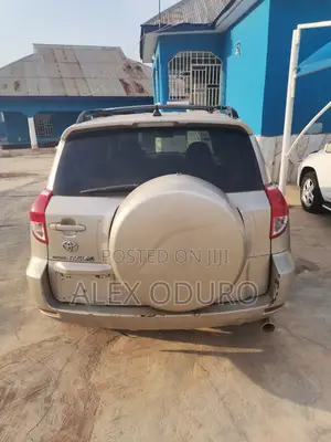 Toyota RAV4 2.4 2008 Gray