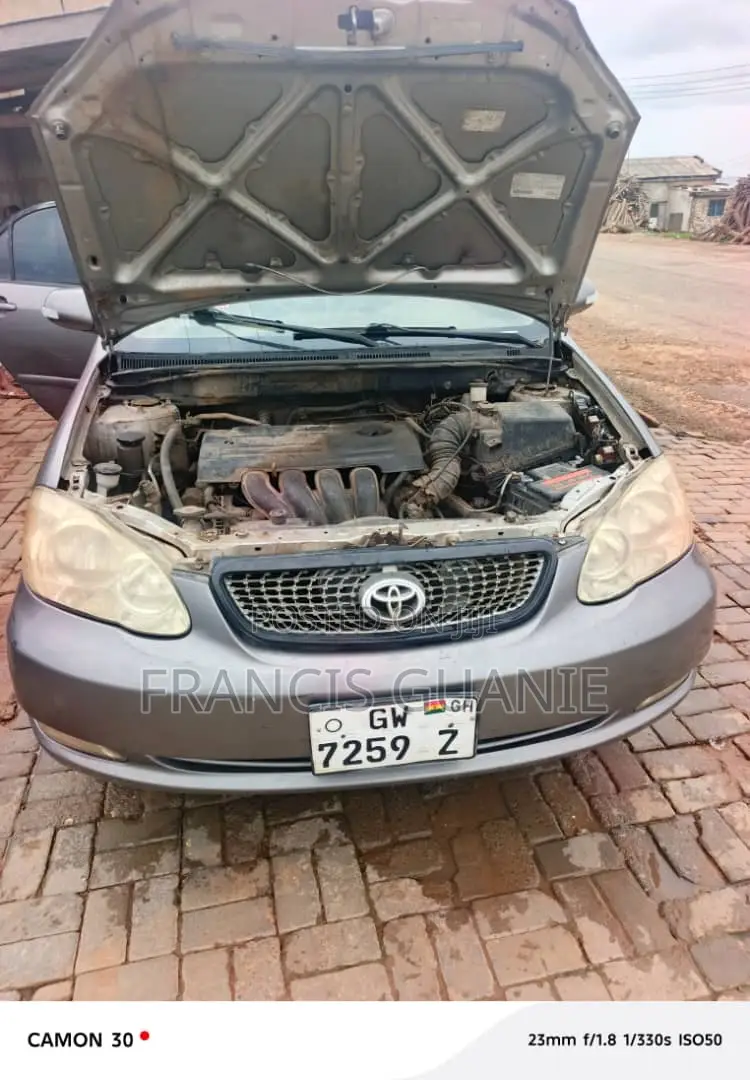 Toyota Corolla 2005 Silver