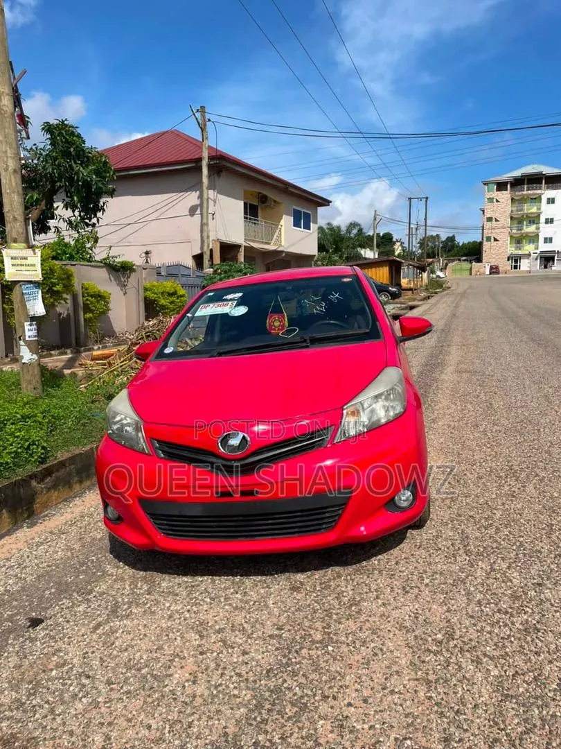 Toyota Vitz 2012 Brown